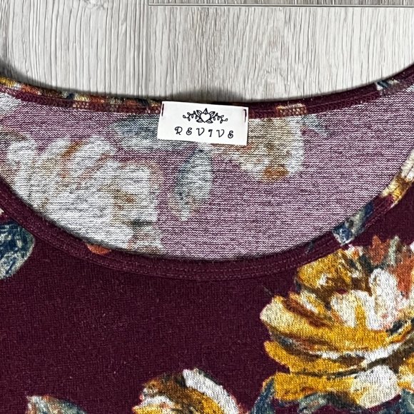 Revive Flowers Vintage Red Women's XL Long Sleeve Shirt - Picture 4 of 8